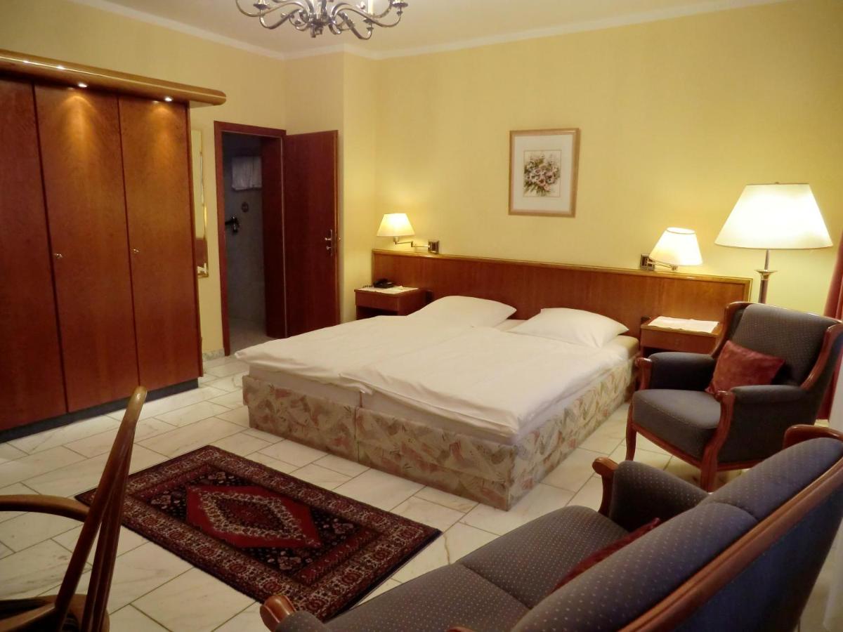 Hotel Scherf Bad Lippspringe Exteriör bild